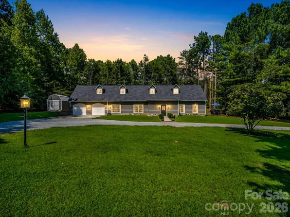 3860 Landrum Rd, Columbus, NC 28722