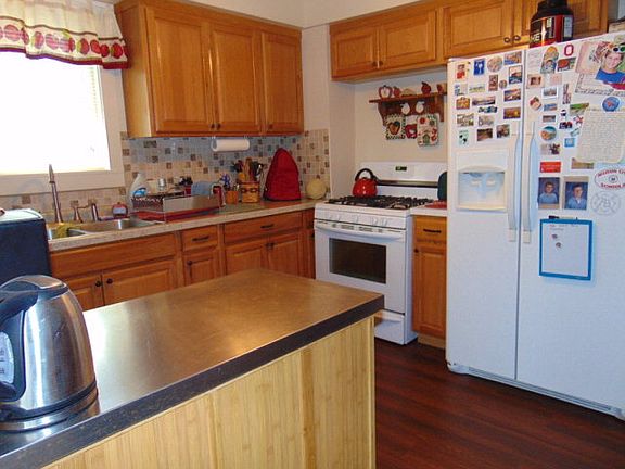 4th image of 629 E Church St