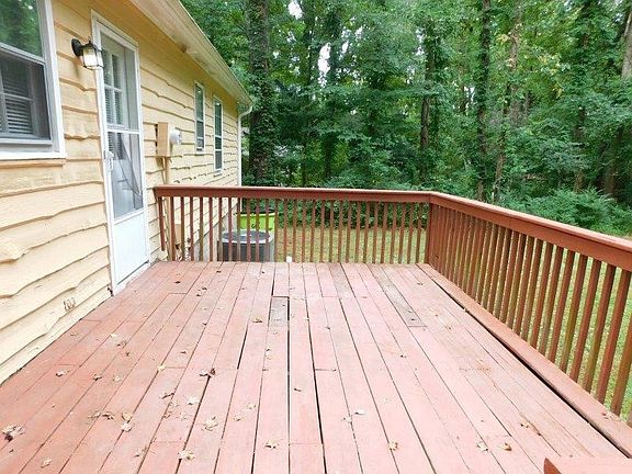 3rd image of 5719 Claremore Dr