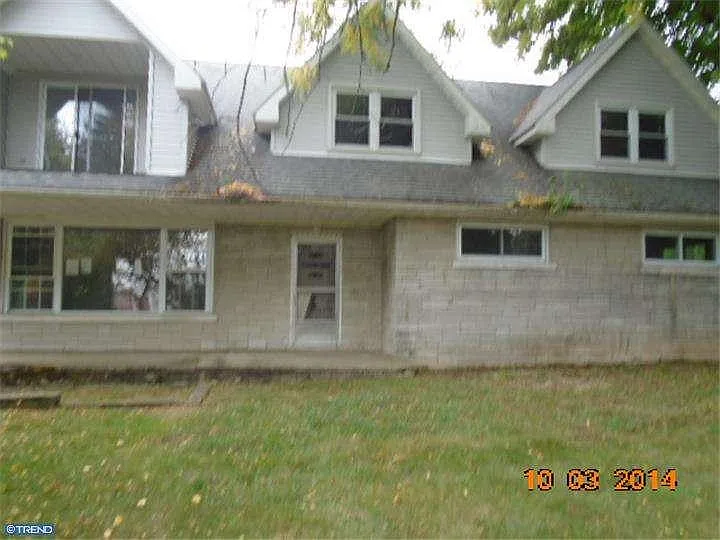 320 Walnuttown Rd photo 1
