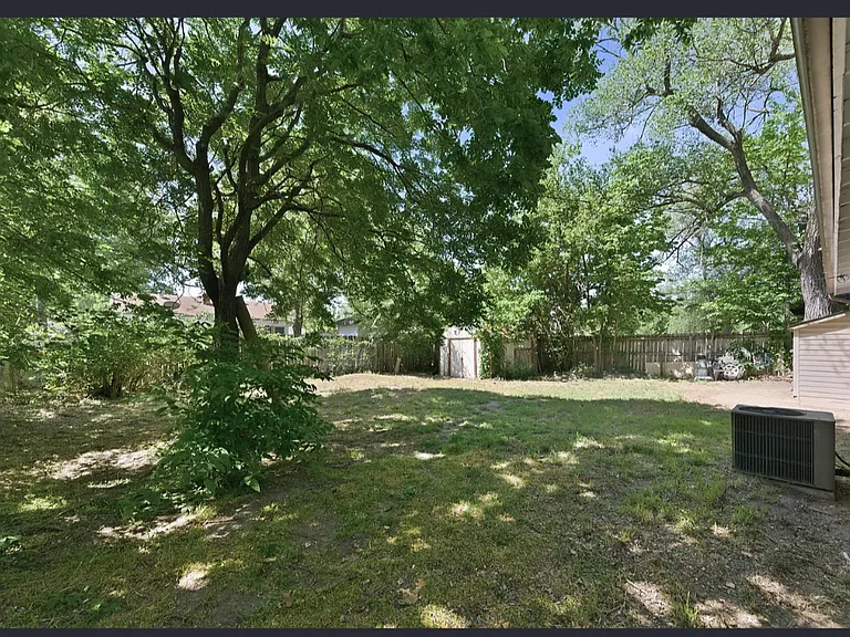 1227 E Alturas Ave — Photo 3