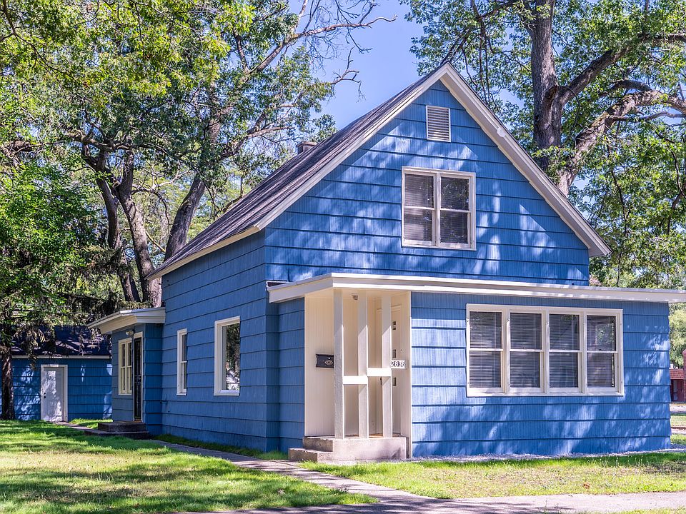 1st image of 2836 Leahy St