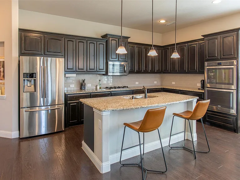 638 Brook Dr — Photo 8