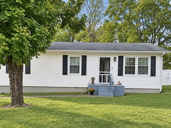 411 Carney St, Shelbyville, TN 37160