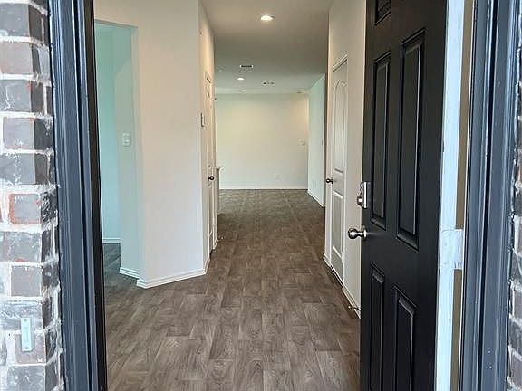 4th image of 113 Eliana Shores Dr