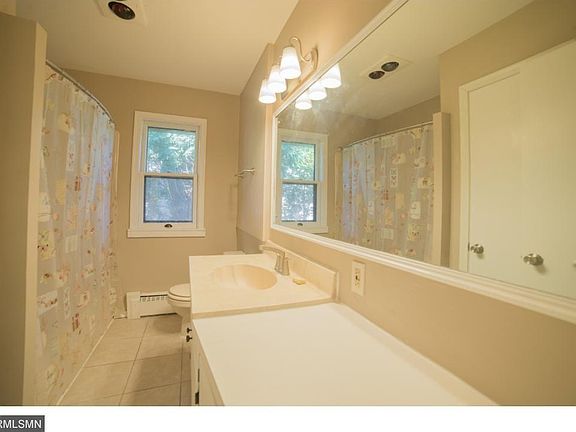 4th image of 1006 Fremont Ave