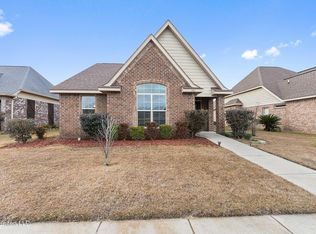508 Palm Breeze Dr, Ocean Springs, MS 39564