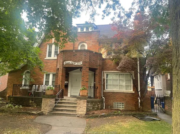 1389 Victoria Ave, Windsor, ON N8X 1N9
