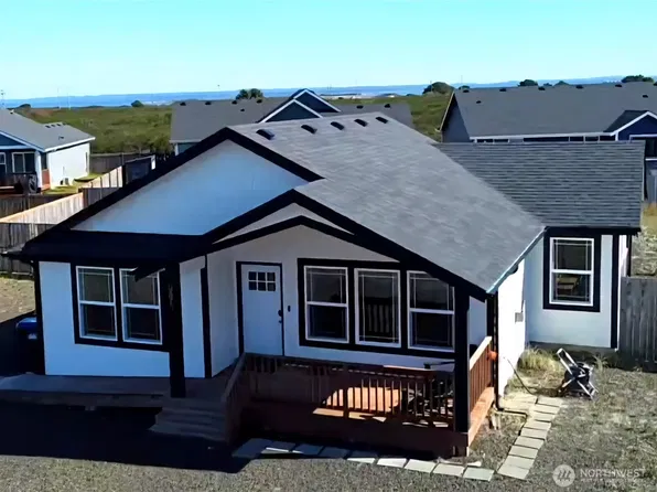 995 Alida Court SE, Ocean Shores, WA 98569