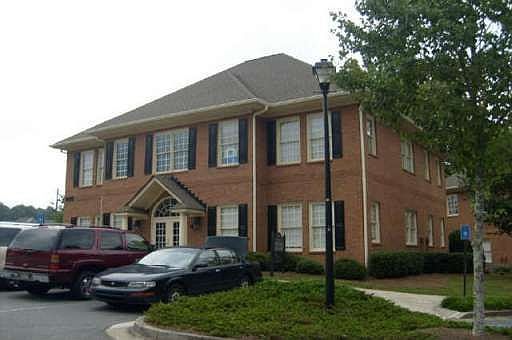 3rd image of 295 Macy Dr