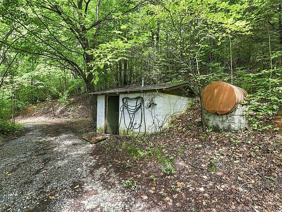 2nd image of 5140 Tessentee Rd