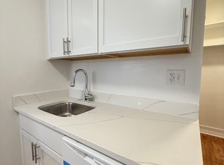 4419 N Whipple St APT 2, Chicago, IL 60625