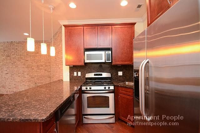1st image of 1751 W Winnemac Ave APT 1