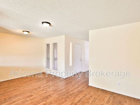 5th image of 3040 S Rogers