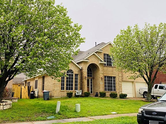 3rd image of 613 Spicewood Dr