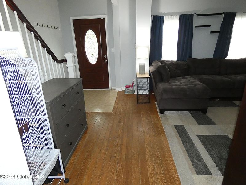 5th image of 832 6th Street