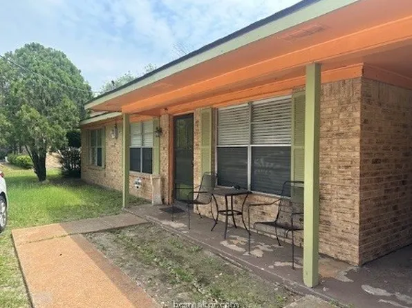 2107 Manning Way, Bryan, TX 77803
