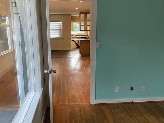 2nd image of 364 Park Ave