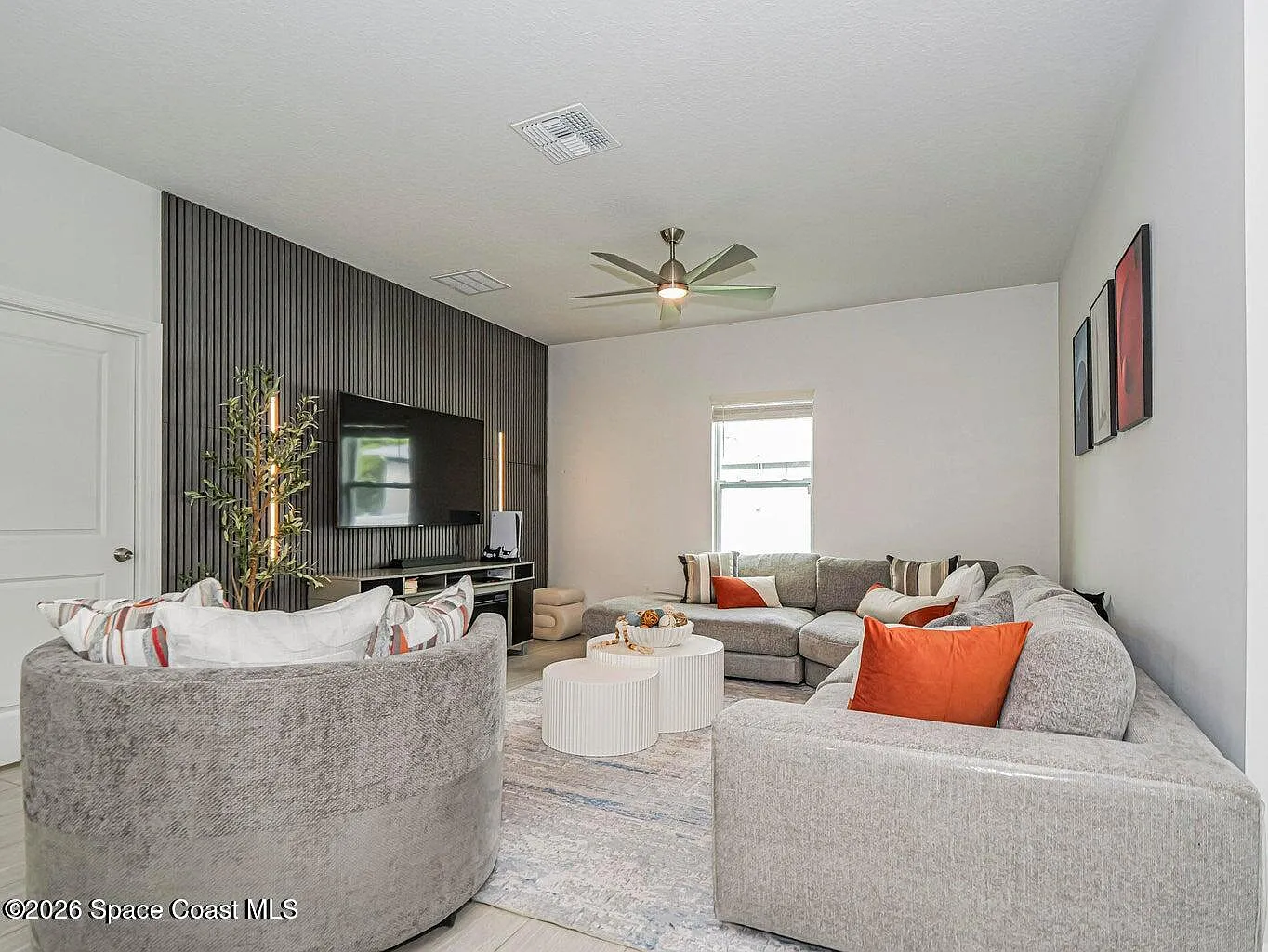 4 bed, 2.0 bath, 2108 sqft, $2,550 — Photo 3