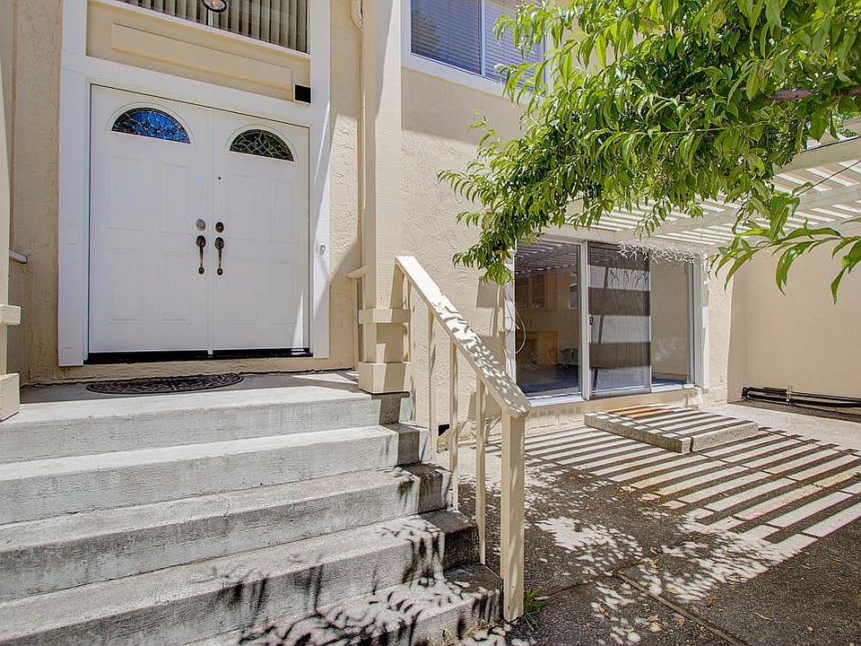 1st image of 1014 Hyde Ave