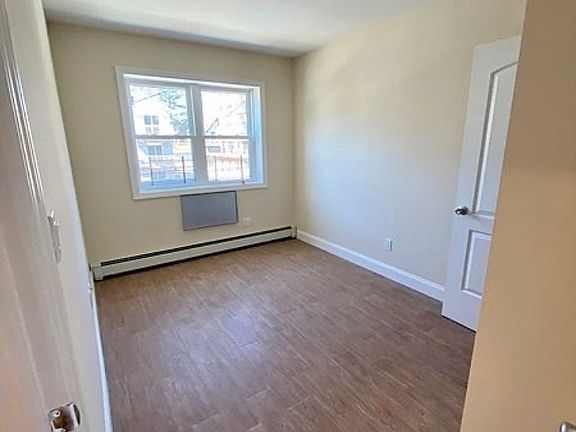 4th image of 86-17 Kingston Pl #2