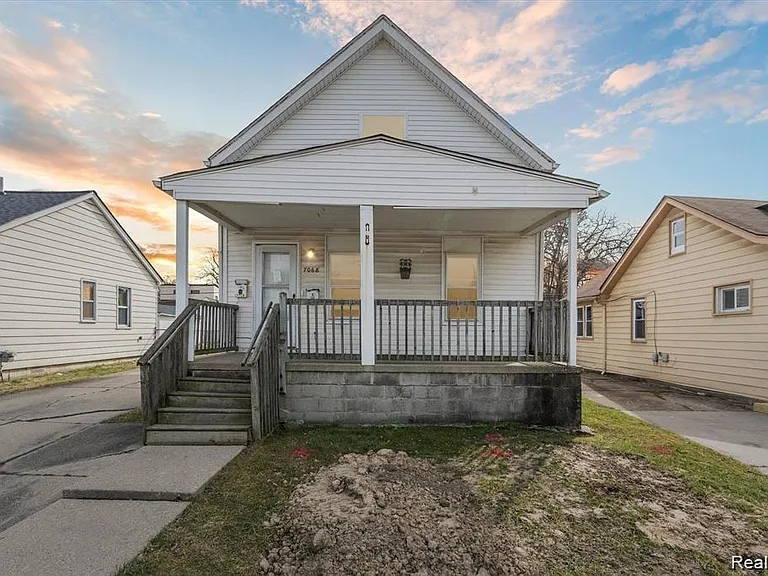 7068 Ford Ave — Photo 1