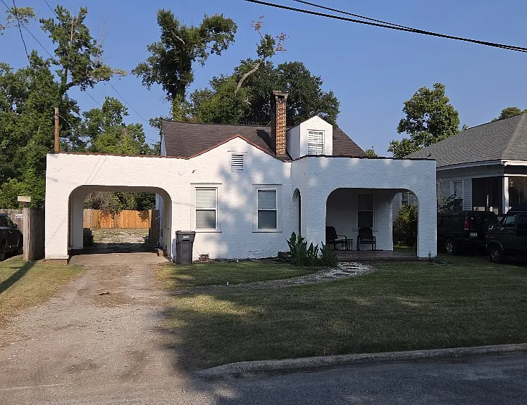 Newly painted 1314 Holden Street