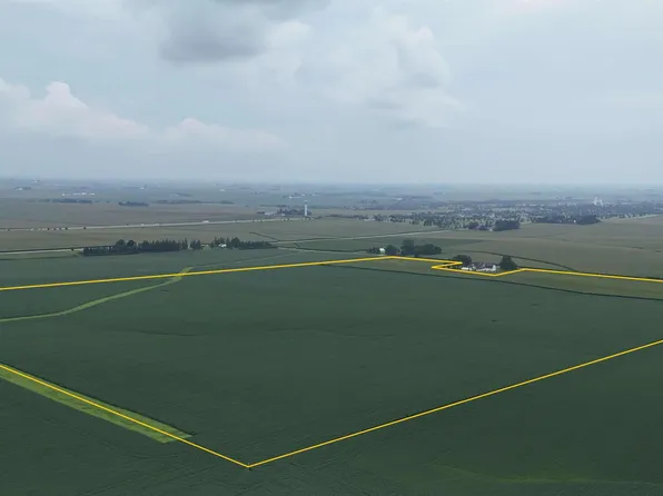 N Pioneer, Dike, IA 50624