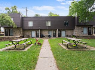 356 Locust St APT A, Valparaiso, IN 46383