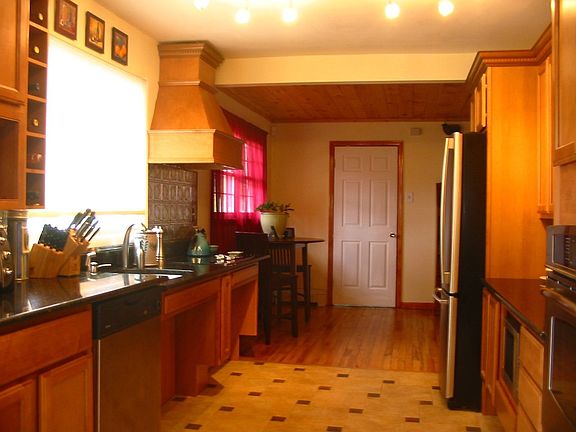 Granite counter & ceramic tile floors