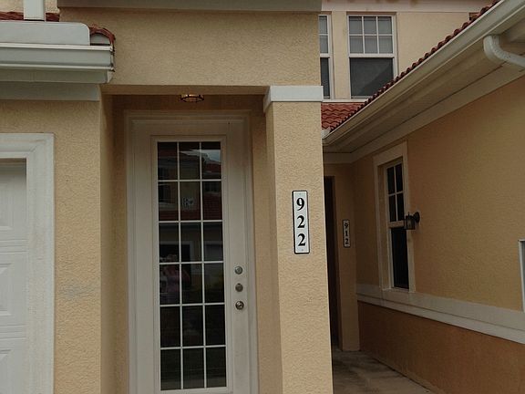 4th image of 240 W End Dr #9