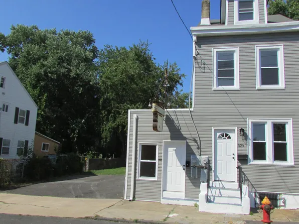 370-372 Reservoir St, Trenton, NJ 08618
