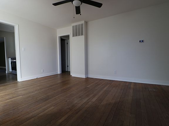 2nd image of 511 W Pine St
