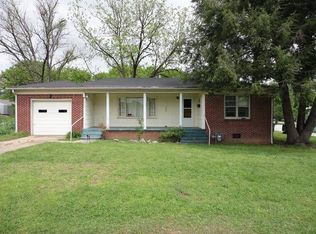 30899 Broad St, Bruceton, TN 38317