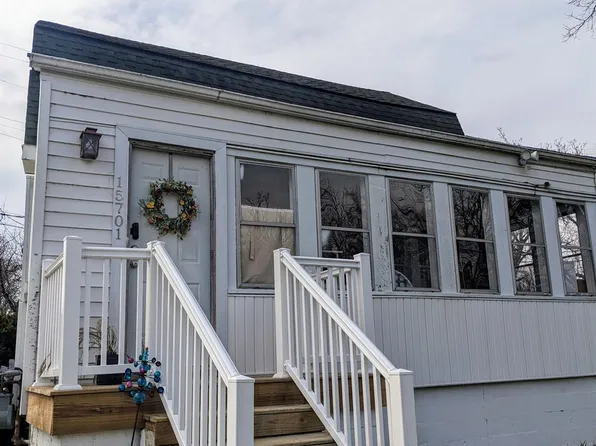 15701 Fenton, Redford, MI 48239