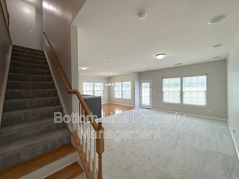 7562 Red Mulberry Way — Photo 6
