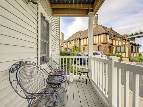 168-03 Powells Cove Boulevard image 7 of 48