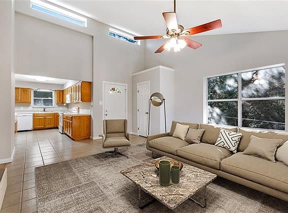 3rd image of 156 Shadow Oak Dr