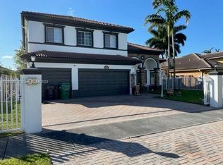 16546 SW 51st Ter, Miami, FL 33185