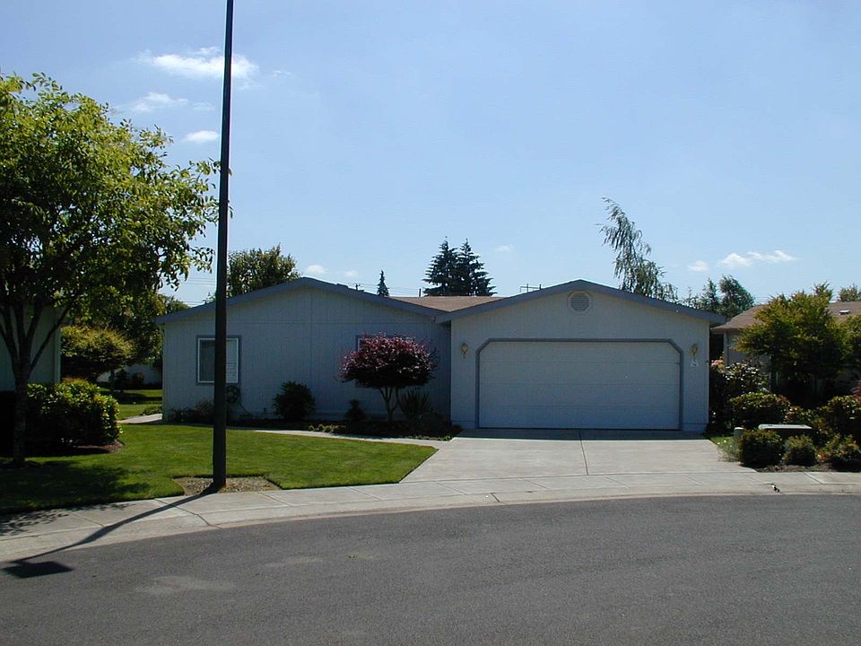 2nd image of 4055 Royal Ave Space 74