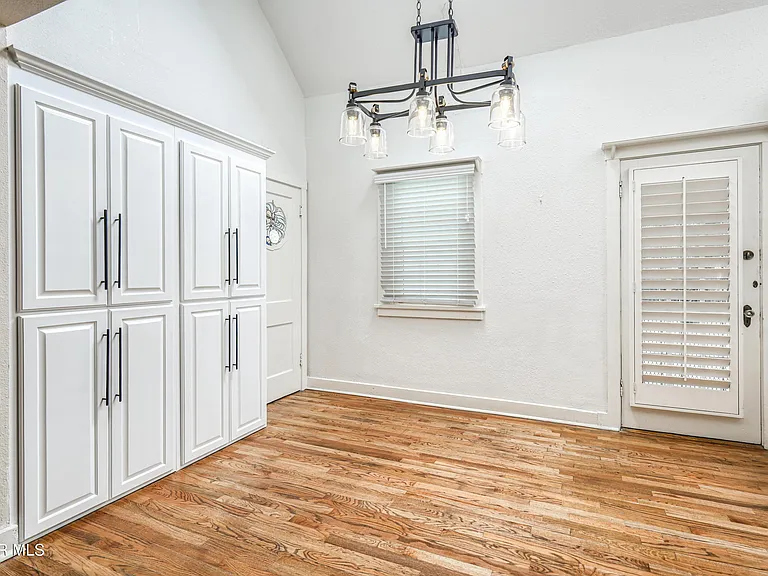 715 E Robinson Ave — Photo 13