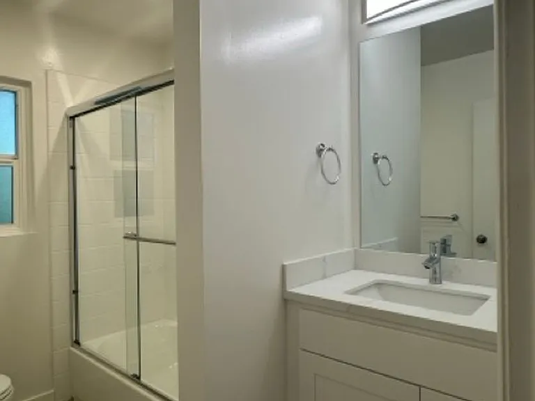 221 N El Camino Real — Photo 8