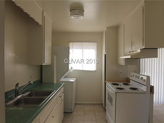 5th image of 2216 Willoughby Ave