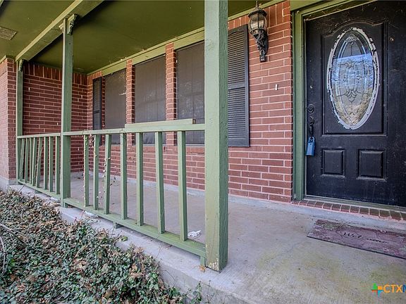 3rd image of 1535 Live Oak Dr