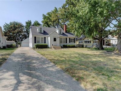 1524 S Dodgion Ave, Independence, MO, 64055