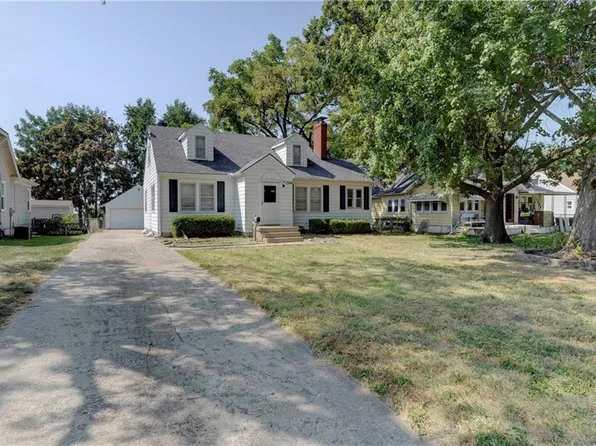 1524 S Dodgion St, Independence, MO 64055