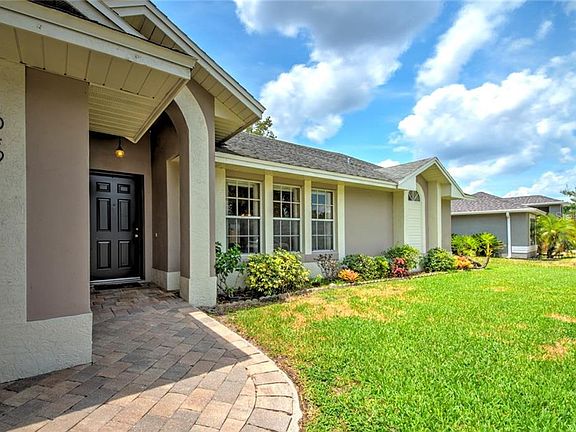 4th image of 1049 Seminole Creek Dr