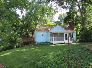 1327 Chelton Dr, Kent, OH 44240