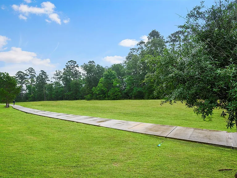 23540 Red Juniper Ln — Photo 37