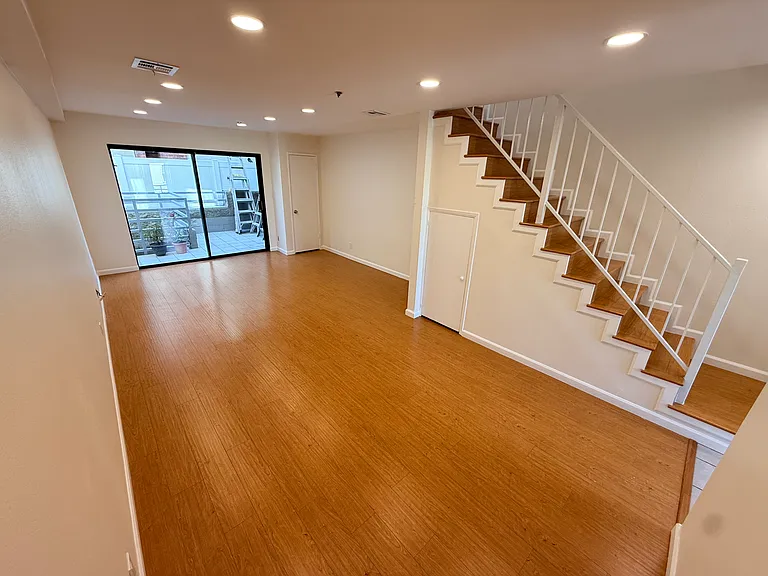 1234 E Wilson Ave #7 — Photo 3